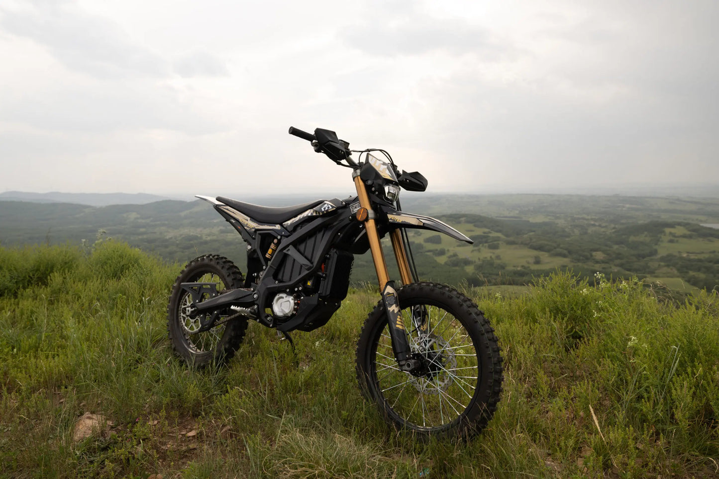 2025 Surron Ultra Bee HP – Next-Level Electric Power