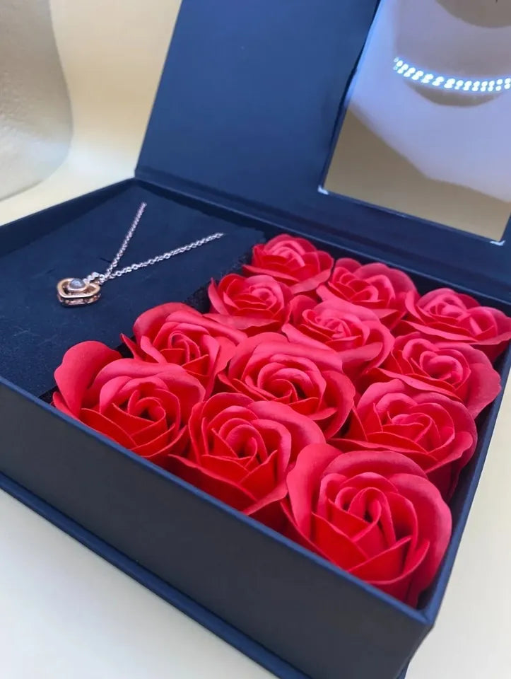 💝 Heart Necklace & Red Roses Gift Box Set | Perfect Romantic Gift for Girlfriend's Birthday, Valentine's Day & Special Occasions